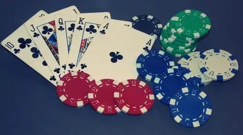 bola365 login mobile app showing live-dealer table on Android phone screen